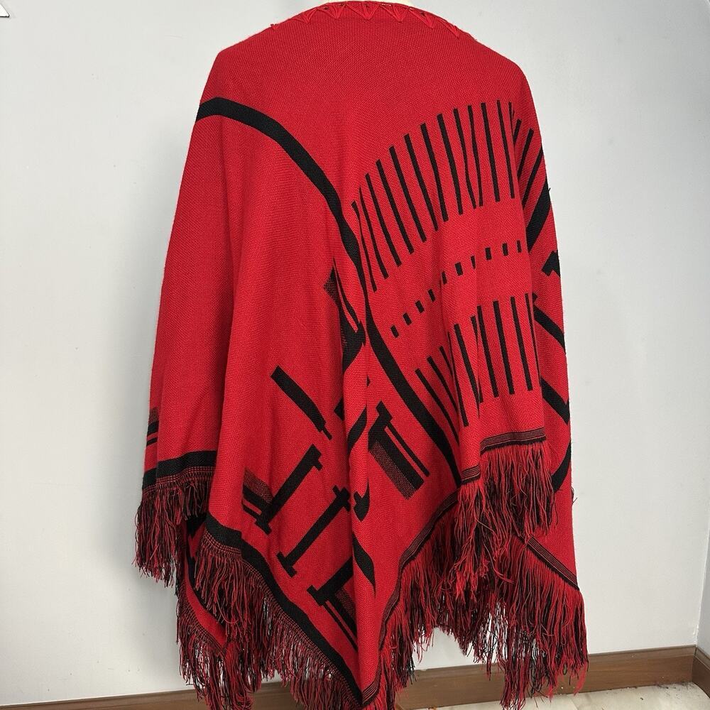 Kensie Red Black Southwestern Fringe Poncho Sweater Reversible Shawl Holiday O/S - Picture 11 of 11
